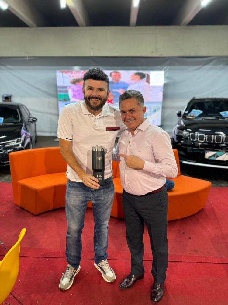  Carlos Augusto (esquerda), CEO da rede Frango no Pote e Manoel Alexandre, CEO da Ligamar