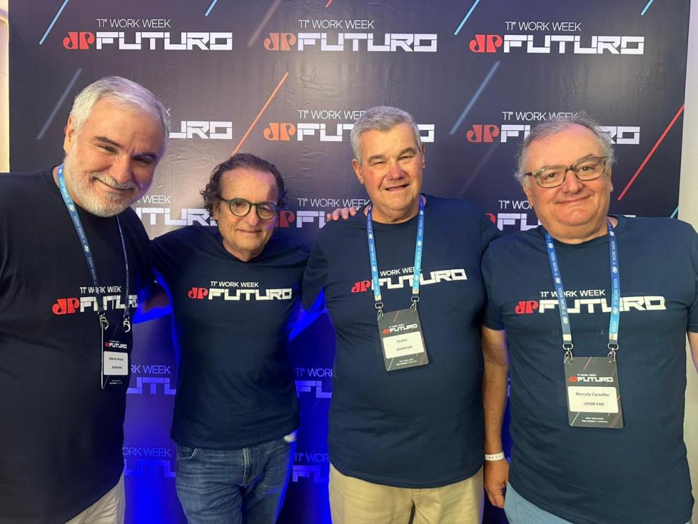 Roberto Araújo (presidente da Jovem Pan), Tutinha (presidente do conselho do Grupo Jovem Pan), Paulito Carvalho (diretor da rede JP) e Marcelo Carvalho (vice-presidente do grupo JP)