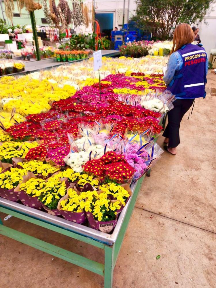 A maior variação preços identificada pelo Procon-GO ocorreu nas floriculturas