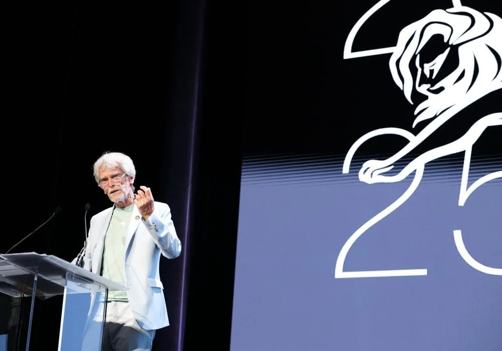 Foto: Sir John Hegarty/Reprodução LinkedIn
